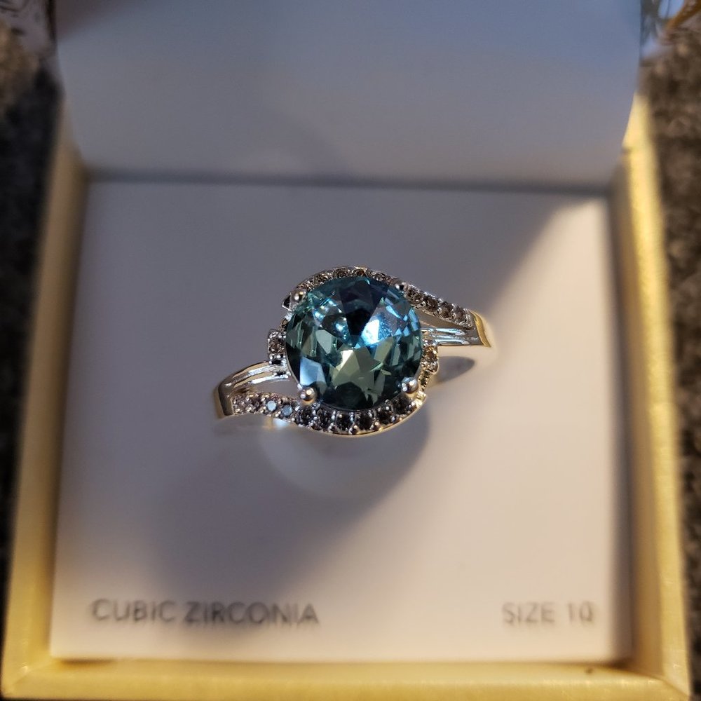 New cubic zirconia ring with blue stone - size 10